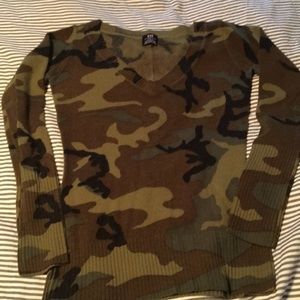 Women’s e.vil cashmere camo sweater sz XS